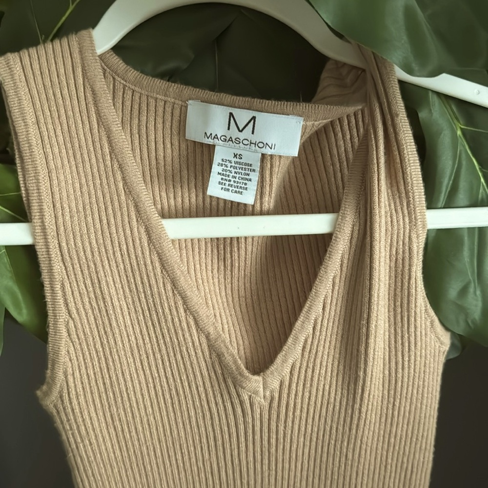 Beige color ribbed dress